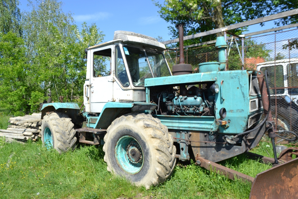 Т150. Трактор т150 скоростной. Трактор т-150 экспортный. Т150 трактор 2005. Трактор т 150 старый.