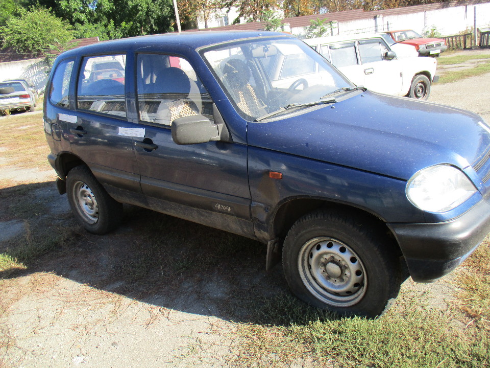 Chevrolet niva 212300 55