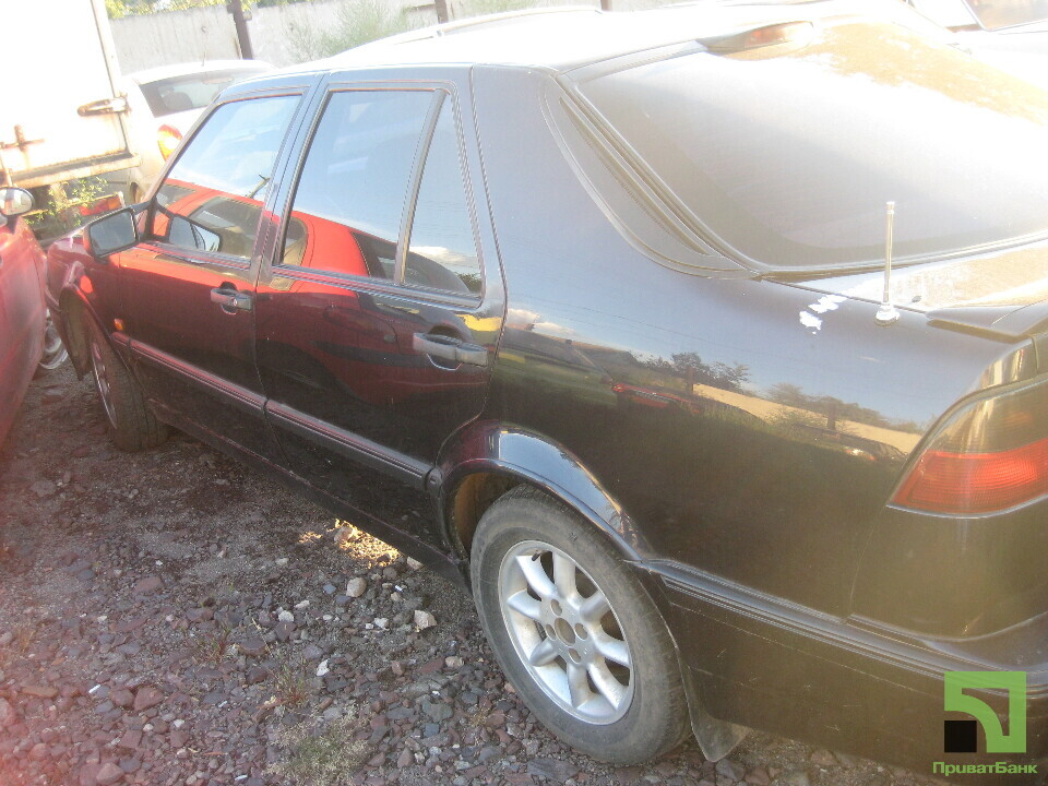 Редукціон. Транспортний засіб марки SAAB 9000, 1997 р.в. - Photo