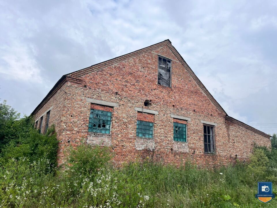 Нежитлові приміщення (988 кв.м) у Львівській області - Photo