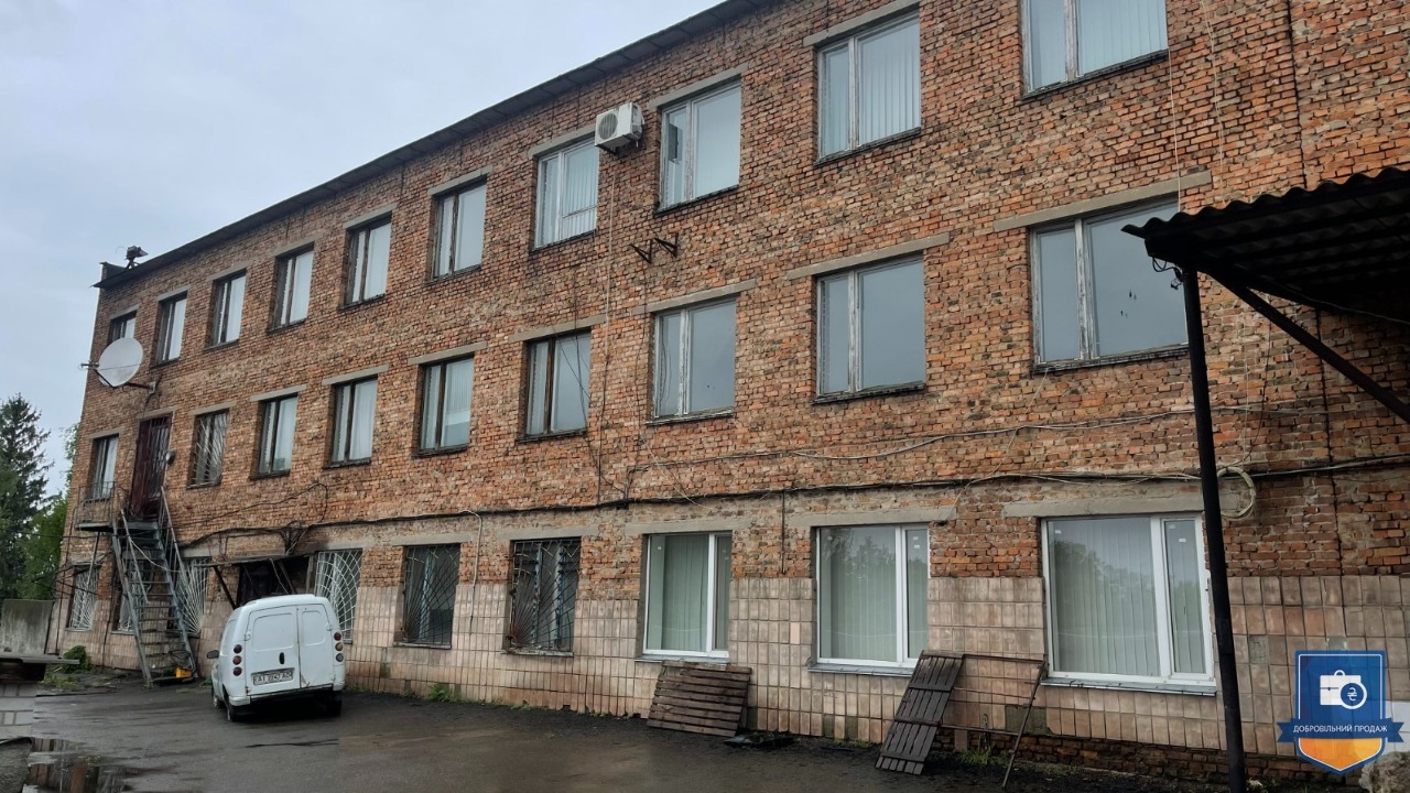 Комплекс (заг. пл. 5222,8 кв.м) в Черкаській обл. - Photo