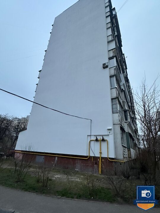 Редукціон. ½ частина 3-кімнатної квартири у м. Київ - Photo