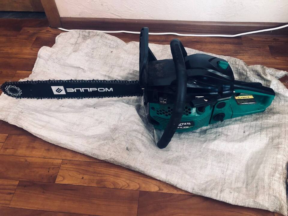 Бензопила марки Світязь БП-45-18PRO зеленого кольору б/в - setam.net.ua