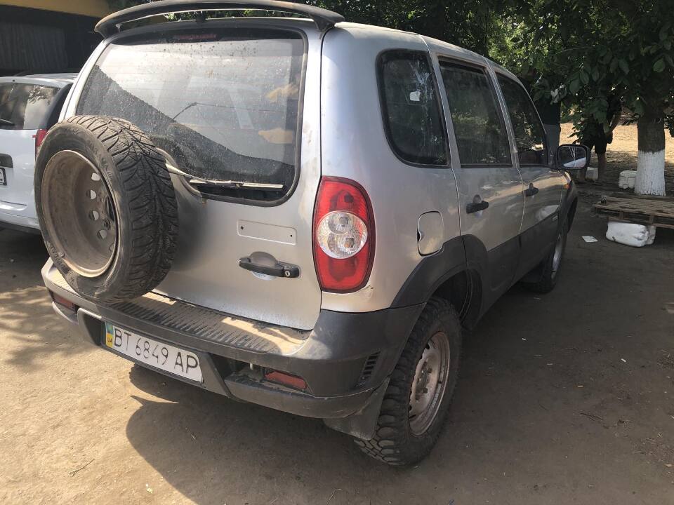 Chevrolet niva 212300 55