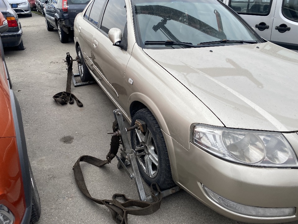 Nissan almera vin расположение