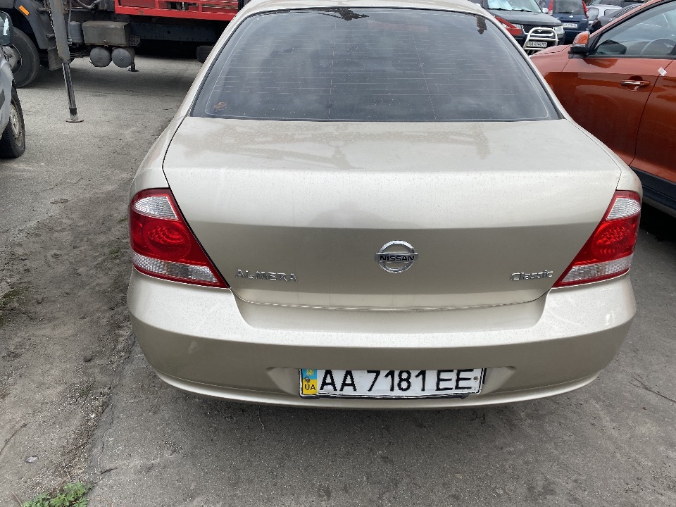 Nissan almera vin расположение