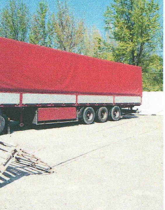 Напівпричіп CARDI 793-137, ДНЗ АХ3952ХХ, 1996 року випуску, № кузова: ZB3793B37HPS30846, червоного кольору