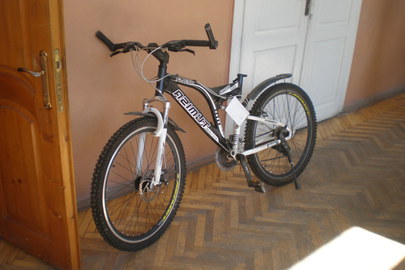 Cпортивний велосипед марки "АЗІМУТ"