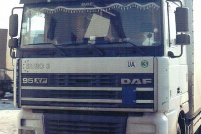 Вантажний автомобіль "DAF 95 XF 430", 2002 р.в, ДНЗ СЕ7693АМ, кузов №XLRAS47XSOE567154 з причепом "Sommer", 2002 р.в, ДНЗ СЕ7538ХХ, кузов №W09ZW111123S24104