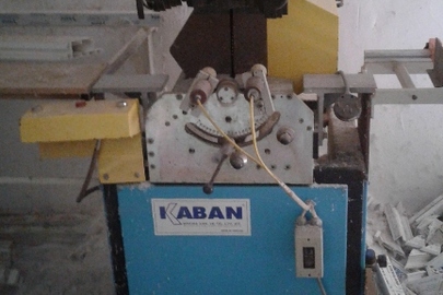  Станок шліфувальний "Kaban makina" для виробництва металопластикових конструкцій 