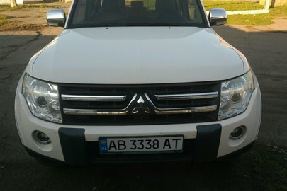 Автомобіль MITSUBISHI PAJERO, 2007 року випуску, білого кольору, № кузова: JMYLRV93W7J718890, ДНЗ АВ3338АТ