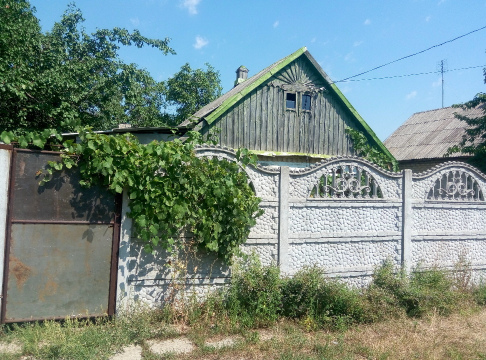 ІПОТЕКА. Житловий будинок, загальною площею 40,0 кв.м., за адресою: Запорізька область, м. Вільнянськ, вул. 40 років Жовтня, буд. 53
