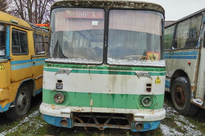 Автобус марки ЛАЗ 695 НГ, земеного кольору, 1991 року випуску, № кузова 153303, ДНЗ 00931ВІ