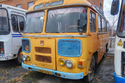 Автобус марки ПАЗ 672 СПГ, жовтого кольору, 1989 року випуску, № кузова 8904732, ДНЗ 00932ВІ