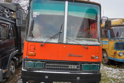 Автобус марки IKARUS 256, червоного кольору, 1990 року випуску, № шасі 1179, ДНЗ 6559ВИР