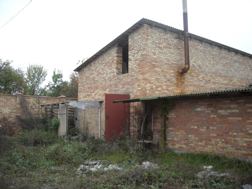 Іпотека. Нежитлове приміщення, загальною площею 370.8 кв.м., що знаходиться за адресою: Київська обл., Кагарлицький р-н, с. Гребені, вул. Леніна, 153-а