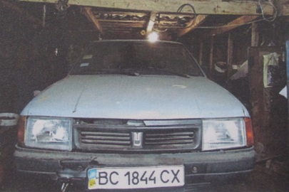 Транспортний засіб марки АЗЛК-2141, 1989 року випуску, ДНЗ ВС1844СХ, № куз. ХТВ214100К0029029, сірого кольору, об'єм двигуна - 1600 см. куб., бензин