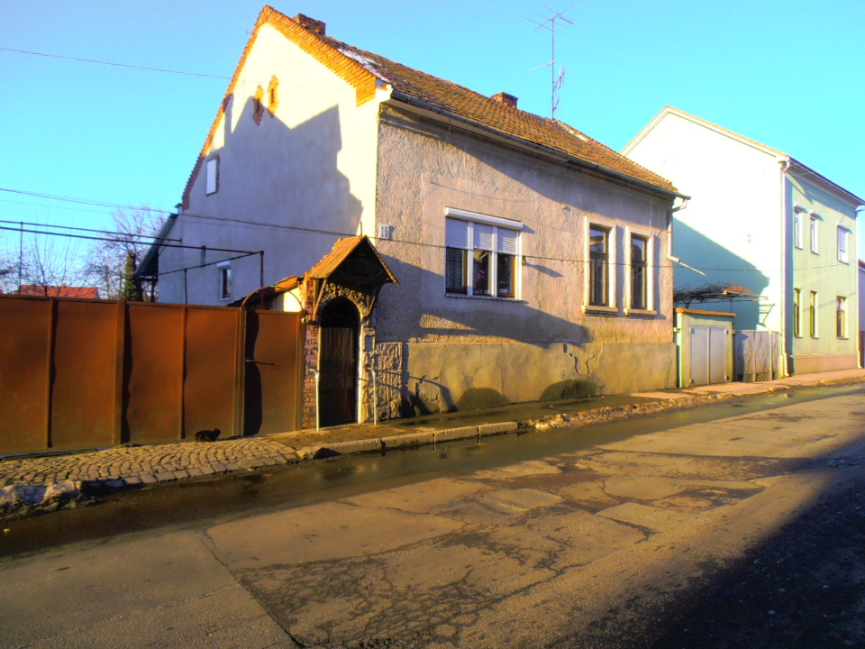 ІПОТЕКА. Нежитлові вбудовані підвальні приміщення, загальною площею 81.8 кв.м., що знаходиться за адресою: Закарпатська область, місто Мукачево, вул. Невського, 16