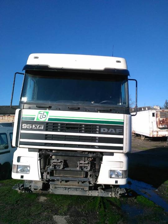 Сідловий тягач-Е марки DAF модель 95 XF 430, 2001 р.в., ДНЗ: АТ9094АС (номер кузова: XLRTE47XSOE543871)