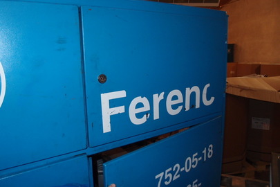 Напівавтоматична машина видуву ПЕТ пляшок 1,5 л типу «FERENC»