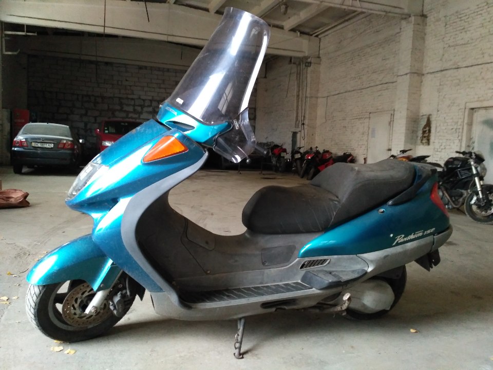 Мотоцикл HONDA, 1998 року випуску, номер кузову: ZDCKF02A0WF004058