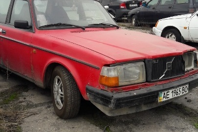 Автомобіль марки VOLVO модель 244, 1979 р.в., номер кузова: YV4002444H0254658, д/н АЕ1965ВО