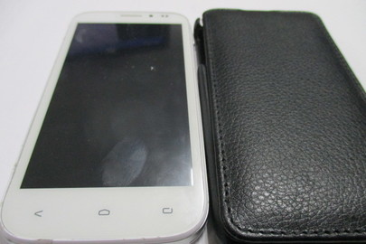 Мобільний телефон марки "Fly", модель IQ4404, б/в