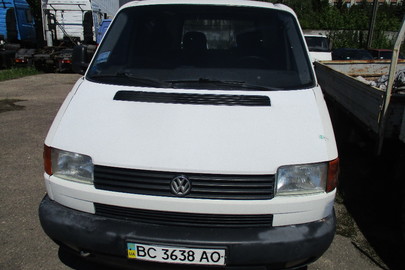 Транспортний засіб марки VOLKSWAGEN Transporter Т4 2.4 (70/7D), фургон малотонажний-В, 2000 року випуску, ДНЗ: ВС3638АО, № куз. WV1ZZZ70Z1H024241, білого кольору, об'єм двигуна - 2461 см. куб., дизель