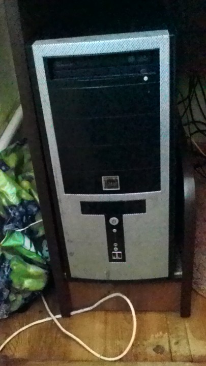 Процесор Pentium 1.6 Гц 1G13 ОЗУ, колір металік , 2007 року випуску