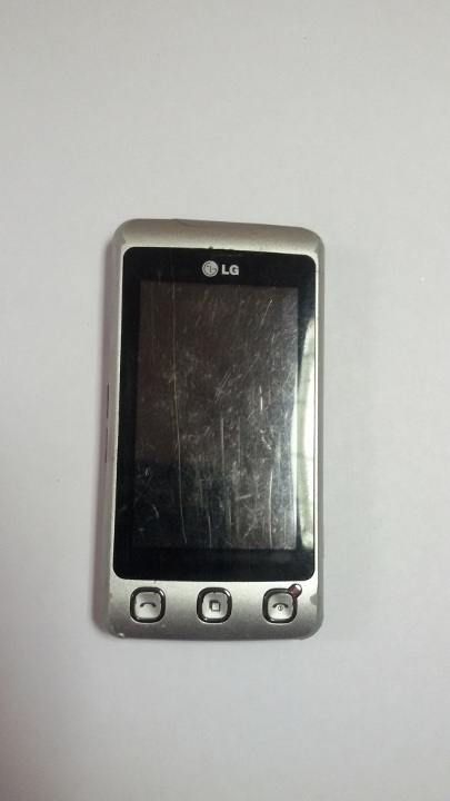 Мобільний телефон марки LG XP 500