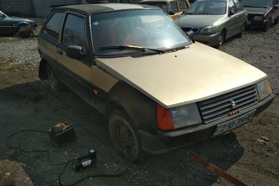 Легковий автомобіль ЗАЗ 11026, державний номер 21039НЕ, 1990 року випуску, бежевого кольору, кузов №ХТЕ1102L0030345