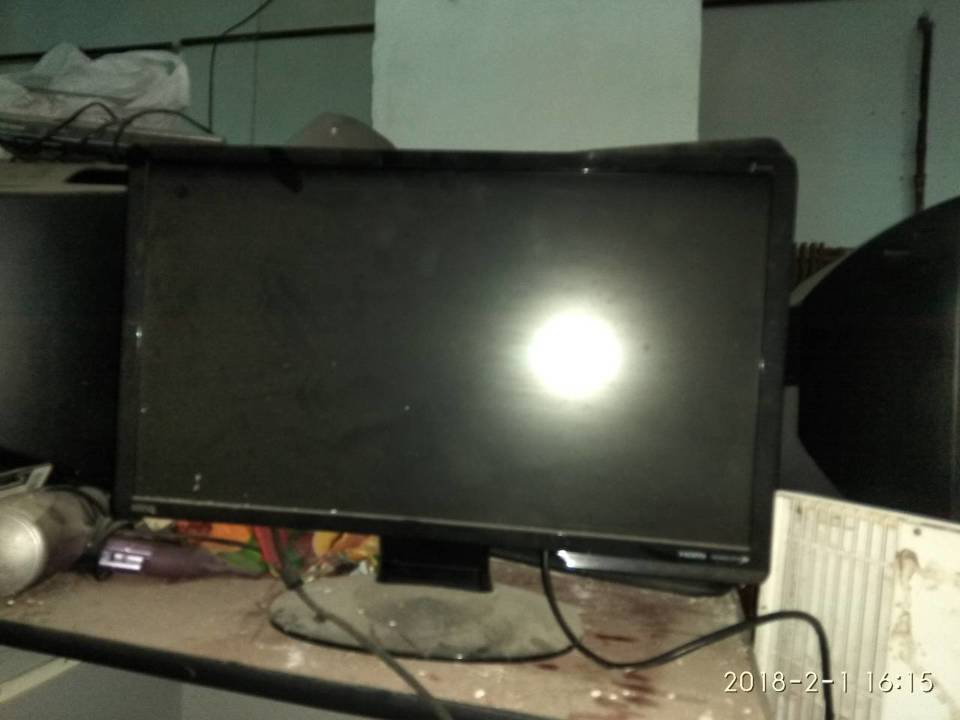 Монітор чорного кольору BENQ , модель ЕТ-0027-В, 2011 року випуску