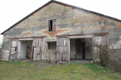 Предмет іпотеки: нежитлове приміщення корівника заг. пл. 1466.1 кв.м., що знаходиться за адресою: Львівська обл., Буський р-н., с.Балучин, вул.Джерельна, 40