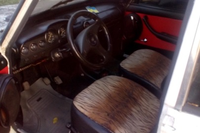 Автомобіль марки ВАЗ модель 21063, 1990 р.в., державний номер АЕ9203АТ, номер кузову ХТА 21063012395994