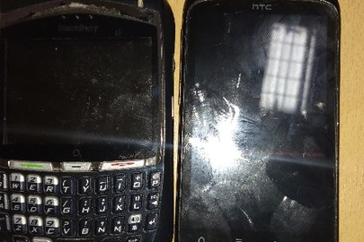 Мобільні телефони марки: "Blackberry"  та "НТС"