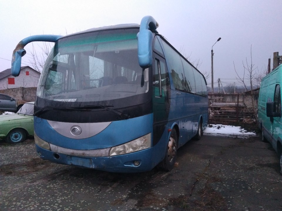 Автобус марки Yutong, модель ZK6831HE, синього кольору, 2008 року випуску, № кузова LZYTETD6181002333, ДНЗ ВК0795АО
