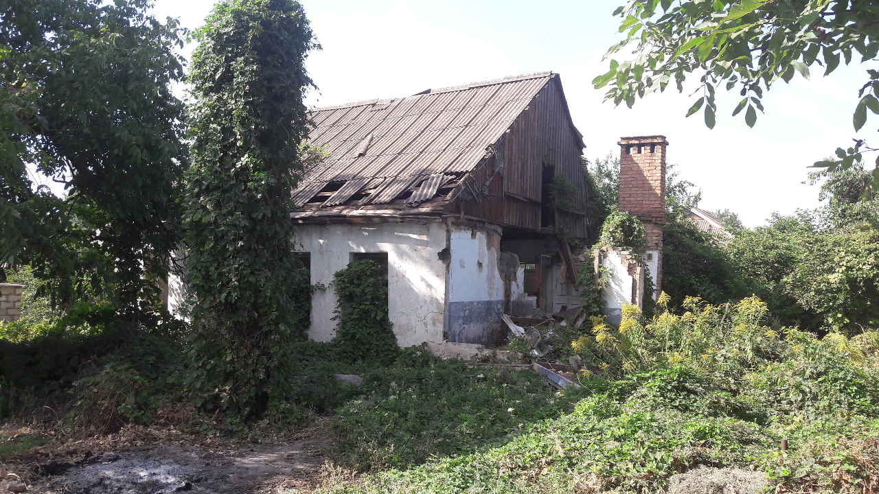 Іпотека. Житловий будинок загальною площею 77,0 кв.м. та господарчі споруди за адресою: Дніпропетровська обл., м.Кривий Ріг, вул. В.Винниченка (Свердлова), буд. 168