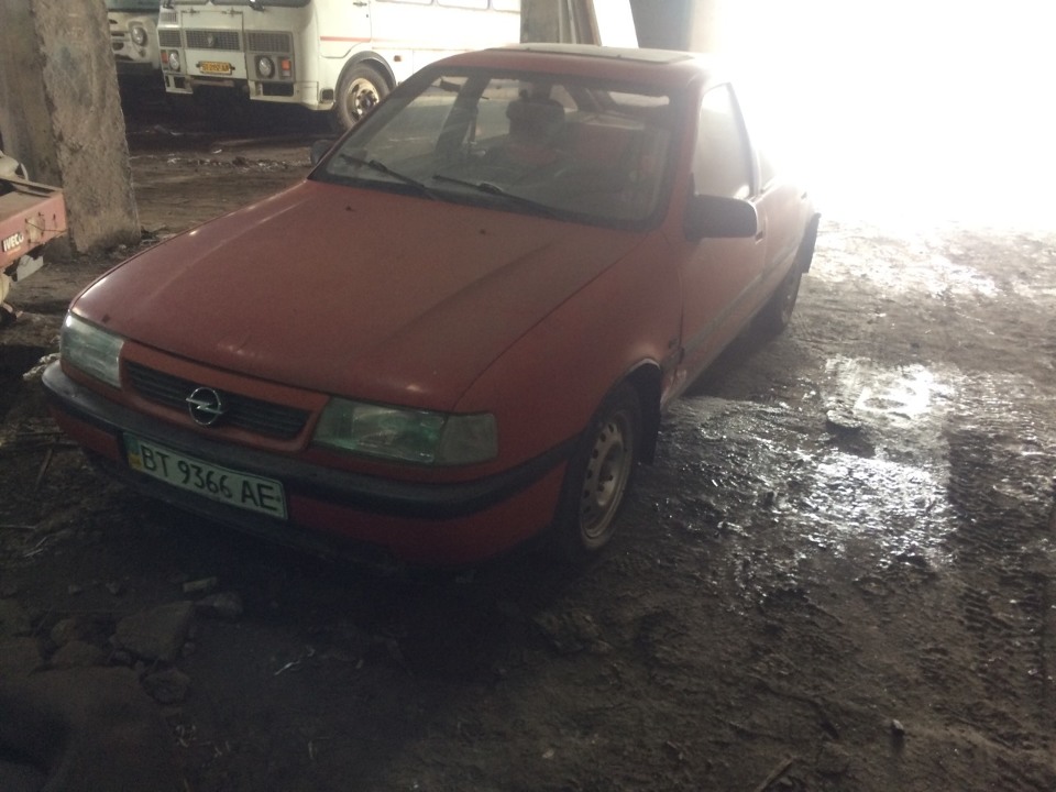 Транспортний засіб OPEL VECTRA, 1990 року випуску, номер кузову WOL000089L1243997, державний номер ВТ9366АЕ