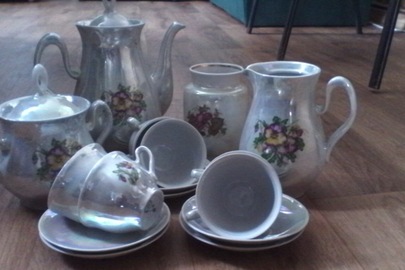 Набір чайний на шість персон, з малюнком у вигляді квітів