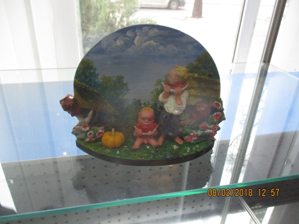 Сувенір, виріб з дерева із зображенням малюка, 1 шт.