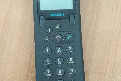 Мобільний телефон "Siemens S 6 D power"