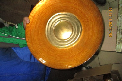 Тарілка кругла золотистого кольору, 21 см, 1 шт.