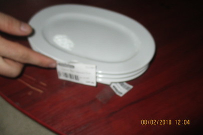 Тарілки "Фріг", білого кольору, овальні, 22 см, в кількості 3 шт.