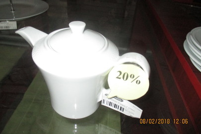 Чайник "Смарагд", 650 мл, білого кольору, 1 шт.