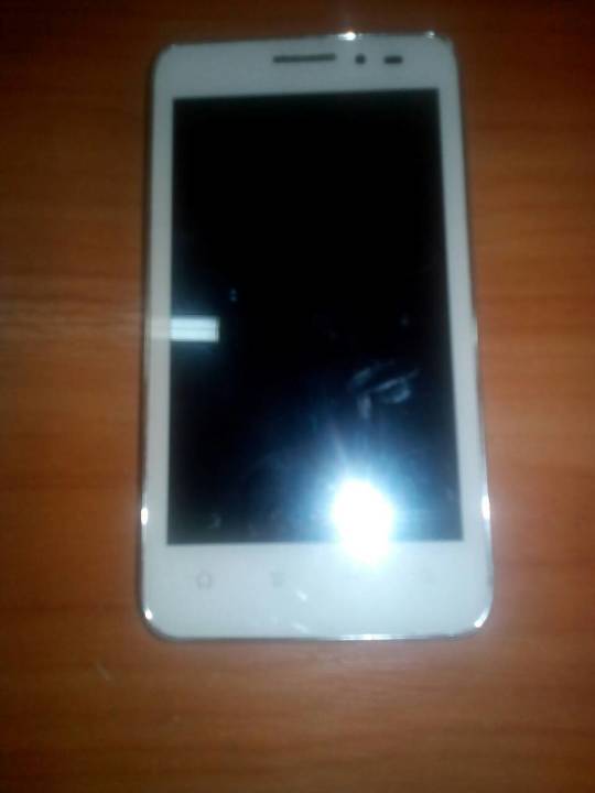 Мобільний телефон PRESTIGIO