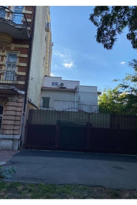 Нежитлові приміщення офісу загальною площею (кв.м): 37.1, за адресою: Одеська обл., м. Одеса, вулиця Троїцька, будинок 1, приміщення 12