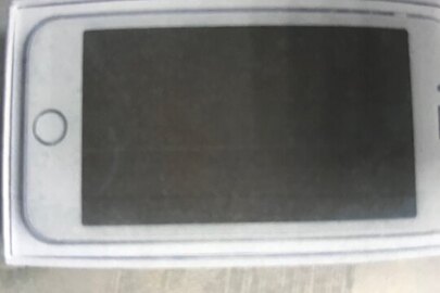 Пристрій схожий на мобільний телефон IPhone Apple 6 срібного кольору, 64 Gb 1 шт.