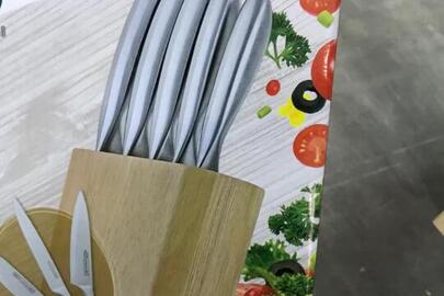 Набори ножів кухонних в асортименті на підставці та без підставки - 20000 шт.