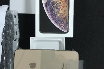Мобільний телефон iPhone Xs Max, модель A2101, колір - gold, 256Gb, IMEI код:  357293092050285, в розгорнутій упаковці виробника, у комплекті з навушниками, зарядним пристроєм та usb кабелем у кількості 1 комплект