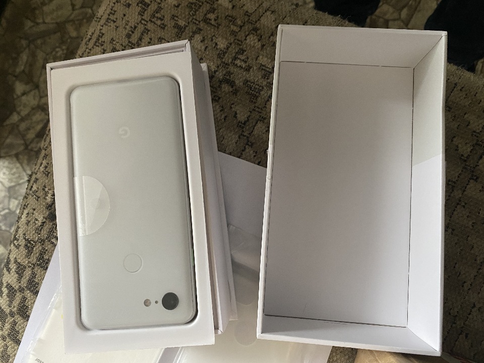 Мобільний телефон з маркуванням Google Pixel 3, Model G013А, 64 GВ, ІМЕІ 358275090594637- 1 шт., силіконовий чохол для моб. телефону з маркуванням Ріхеl 3 - 1 шт., захисне скло для мобільного телефону з маркуванням 9Н, screen protector Glass, Pixel3 -1 шт.